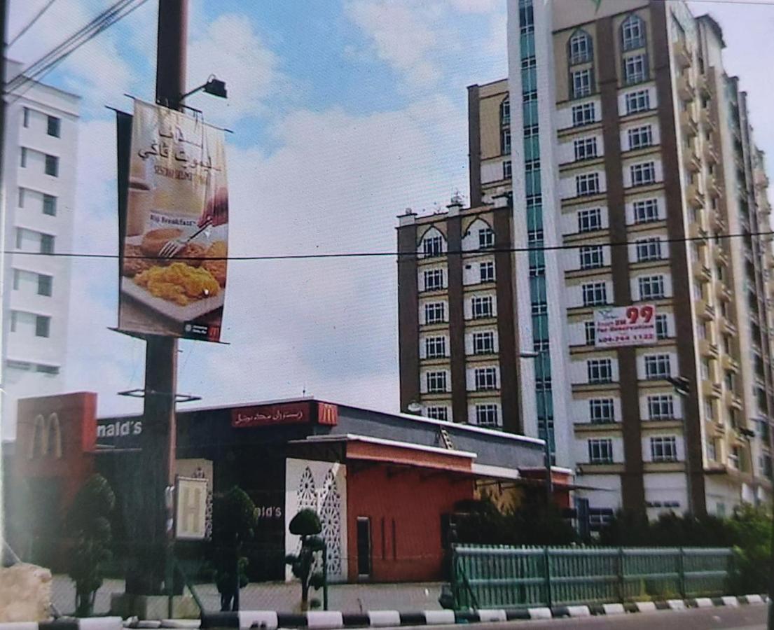 The Viana Apartment 1 Kota Bharu Eksteriør billede