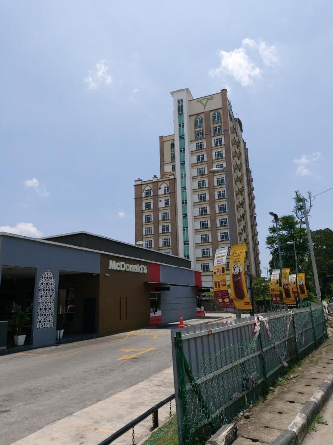 The Viana Apartment 1 Kota Bharu Eksteriør billede