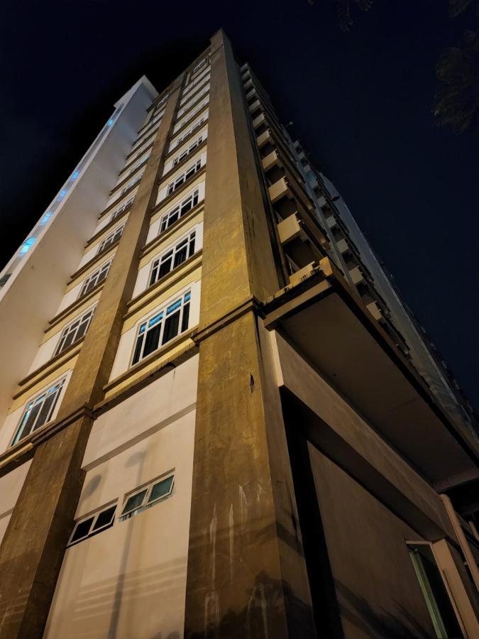 The Viana Apartment 1 Kota Bharu Eksteriør billede